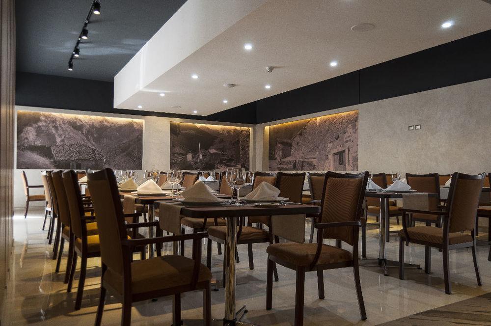 Hotel Diego De Almagro Providencia 4*